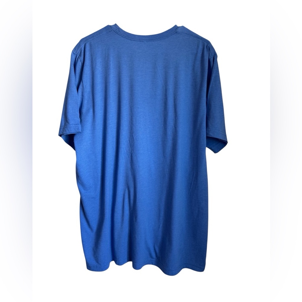Chicago Cubs Bear Graphic T-Shirt - Picture 2 of 4